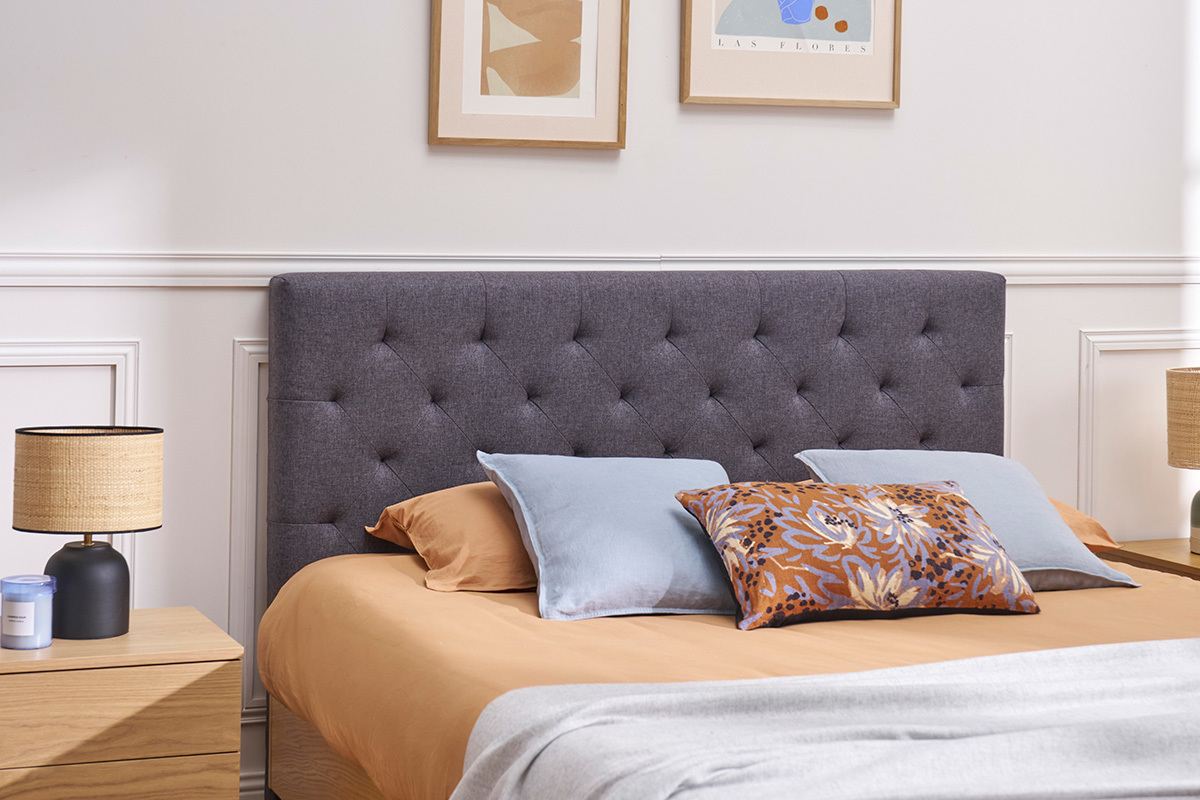 T�te de lit capitonn�e en tissu gris fonc� L160 cm ENGUERRAND